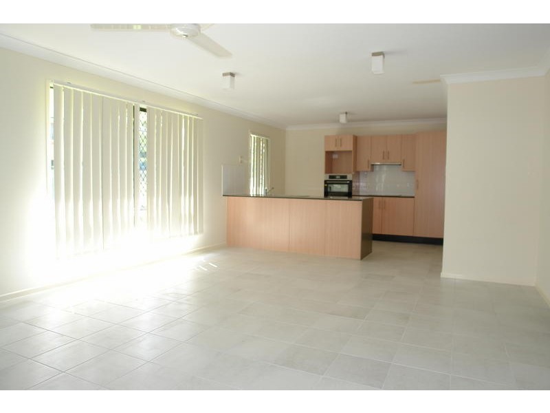 11 Conway Street, Riverview QLD 4670